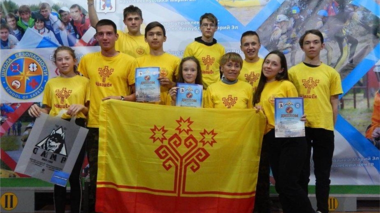 Команда Чувашии в составе чебоксарских школьников заняла III место на межрегиональных соревнованиях «Школа безопасности»