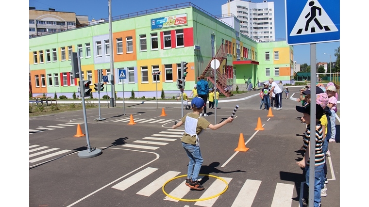 В детских садах столицы реализуется муниципальный проект «Светофорик»