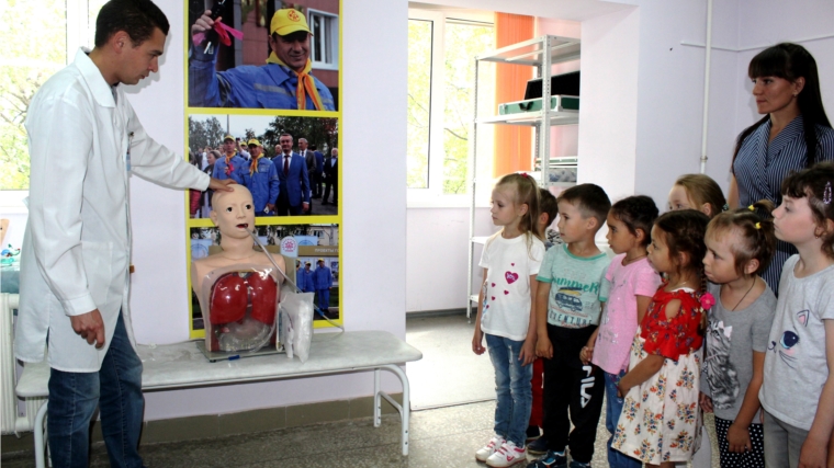 Экскурсия воспитанников детских садов в Центр медицины и скорой медицинской помощи города Чебоксары