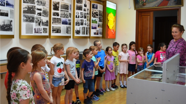 Экскурсия воспитанников столичного детского сада в музей имени Ивана Яковлевича Яковлева