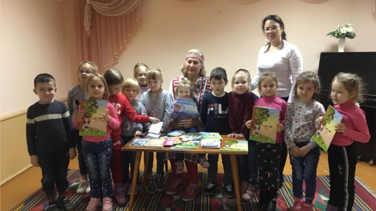 «Культурное наследие Чувашии заботливо и бережно храним»: творческая встреча воспитанников чебоксарского детского сада с поэтессой