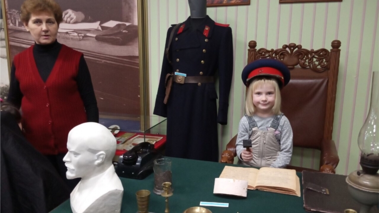 Живые уроки: воспитанники столичных детских садов посетили музей МВД Чувашской Республики