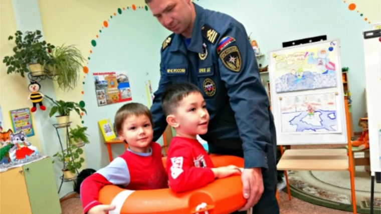 В чебоксарских детских садах проходит акция "Осторожно! Тонкий лед!"