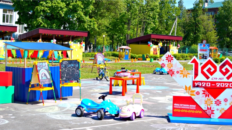 В дошкольных учреждениях города Чебоксары особое внимание уделяют безопасности детей на территории детских площадок