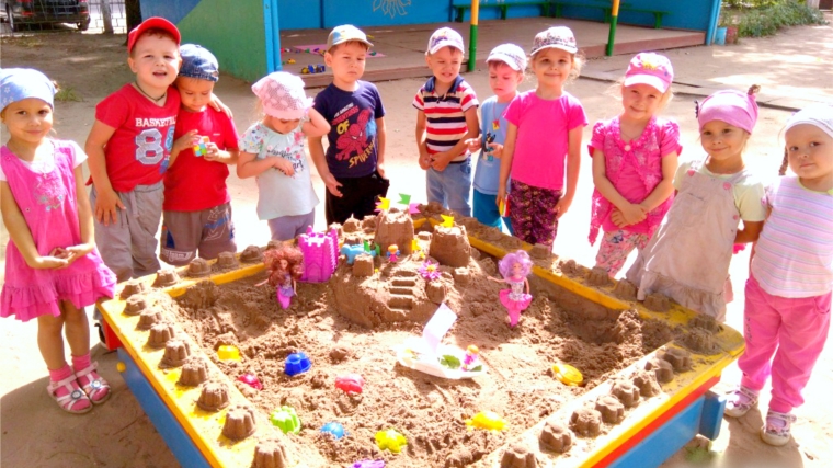 В дежурных группах детских садов города Чебоксары проходит фестиваль «Песочные фантазии»