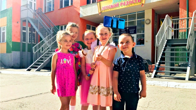 Улицы родного города: в преддверии Дня города Чебоксары в детских садах столицы стартовала онлайн-акция «Юный блогер»