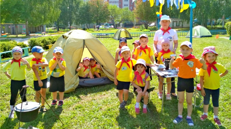 «Туристенок – 2020»: в детских садах столицы успешно реализуется муниципальный проект «По родному краю с рюкзаком шагаю»