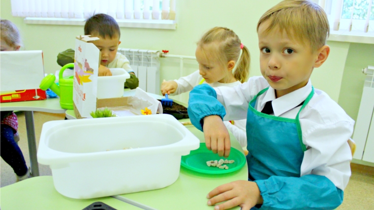 Воспитанники детских садов столицы готовят необычные подарки ко Дню города